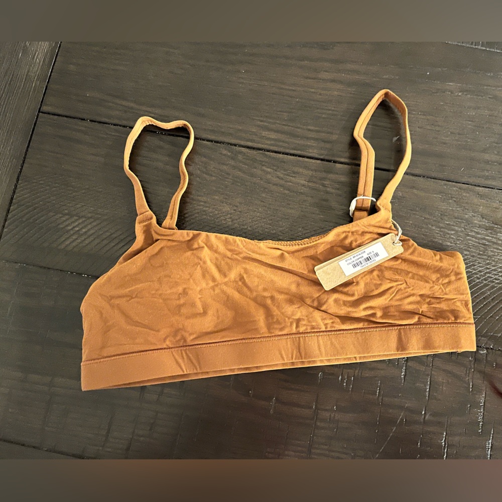 SKIMS FITS EVERYBODY SCOOP BRALETTE NWT SMALL